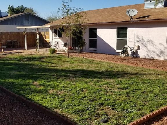 2nd image of 1125 W Ellis Dr