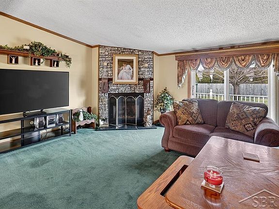 5th image of 4085 Two Mile Rd