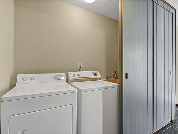 5th image of 32896 Fern Tree Ln