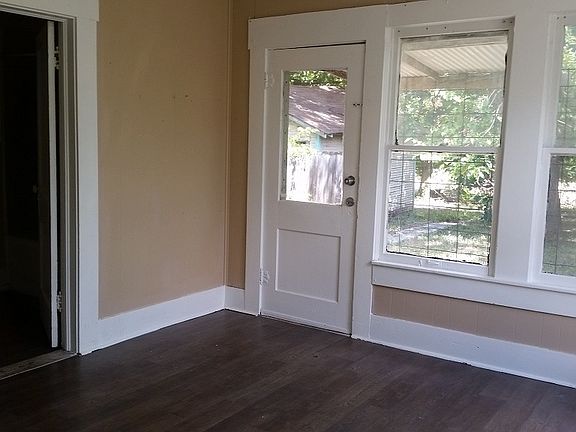3rd image of 116 Benita St