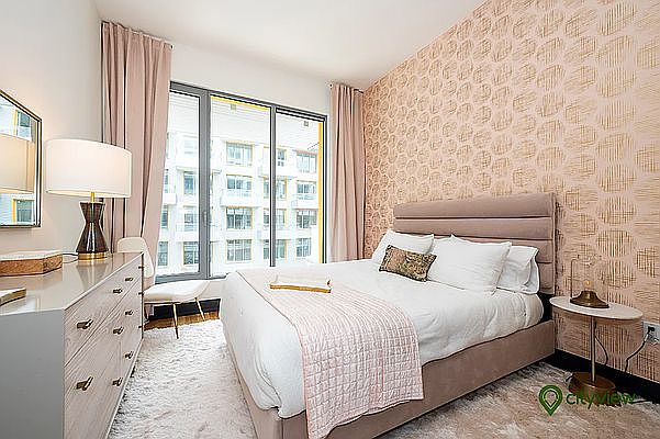1st image of 10 Montieth St APT 617