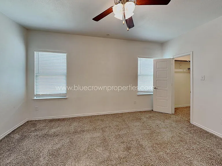 2431 Klamath Dr — Photo 13