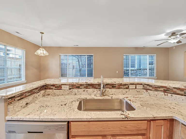 9456 Carlyle Park Pl — Photo 8