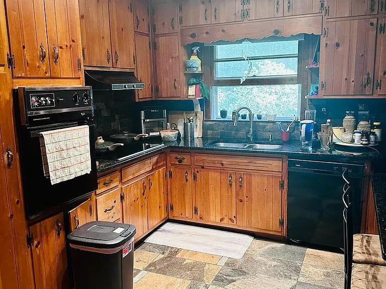 2562 Meadow Lark Dr — Photo 5