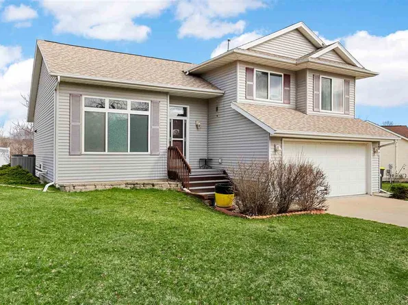 32 Andrea Ct, Iowa City, IA 52246