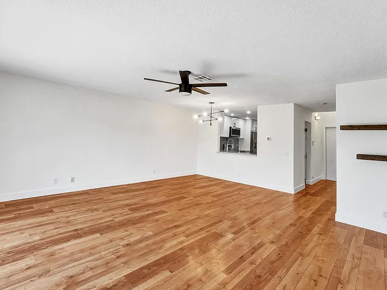 3407 Deer Creek Palladian Cir — Photo 13
