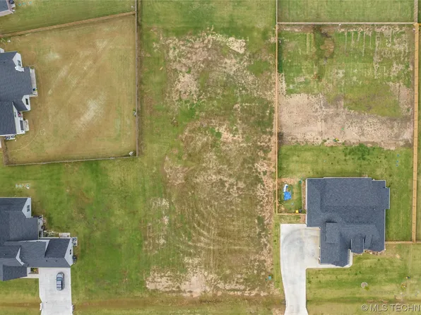 16718 S 2nd Pl E, Glenpool, OK 74033