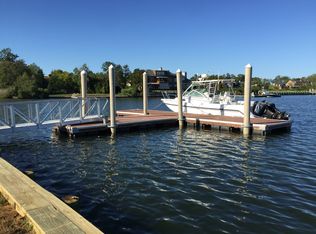 3 Oyster Bay Dr, Rumson, NJ 07760