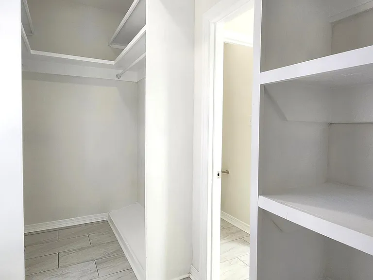 3829 Versailles Ct — Photo 13