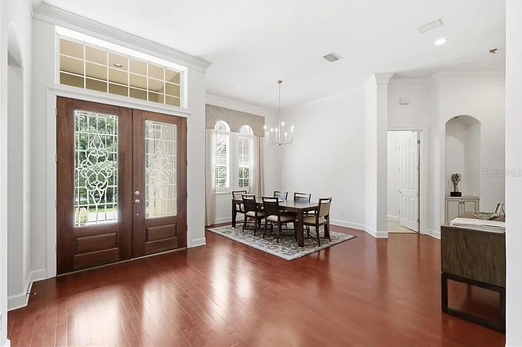 4 bed, 3.0 bath, 2887 sqft, $5,200 — Photo 3