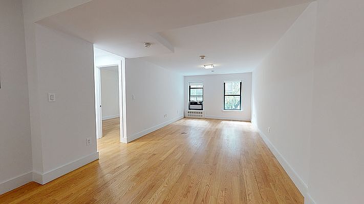 1st image of 10 W 65th St #40M