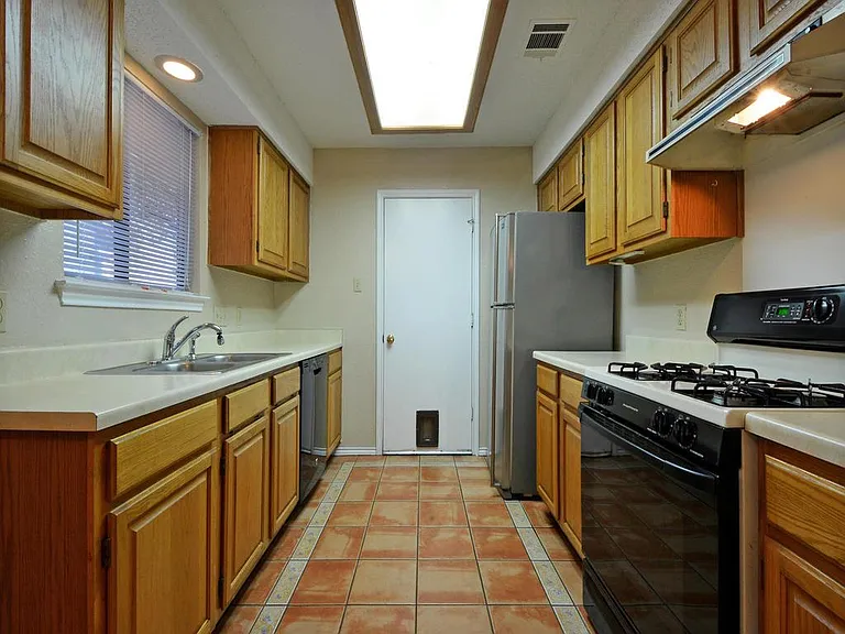 7403 Dallas Dr — Photo 15