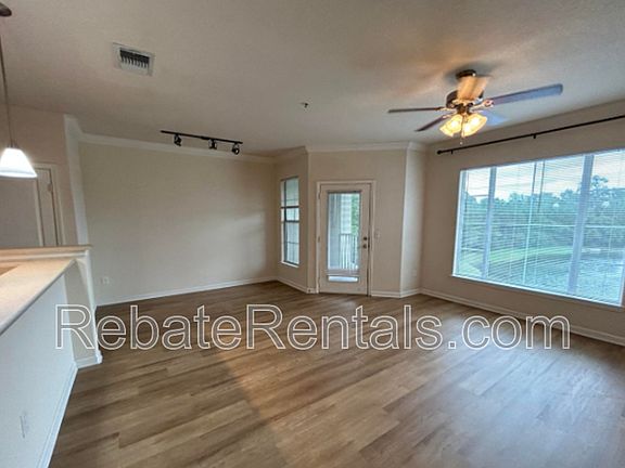 3rd image of 8290 Gate Pkwy W Unit 617