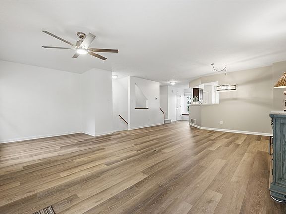 5th image of 279 Cordial Dr