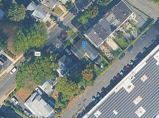 518 N Grove St, East Orange, NJ 07017