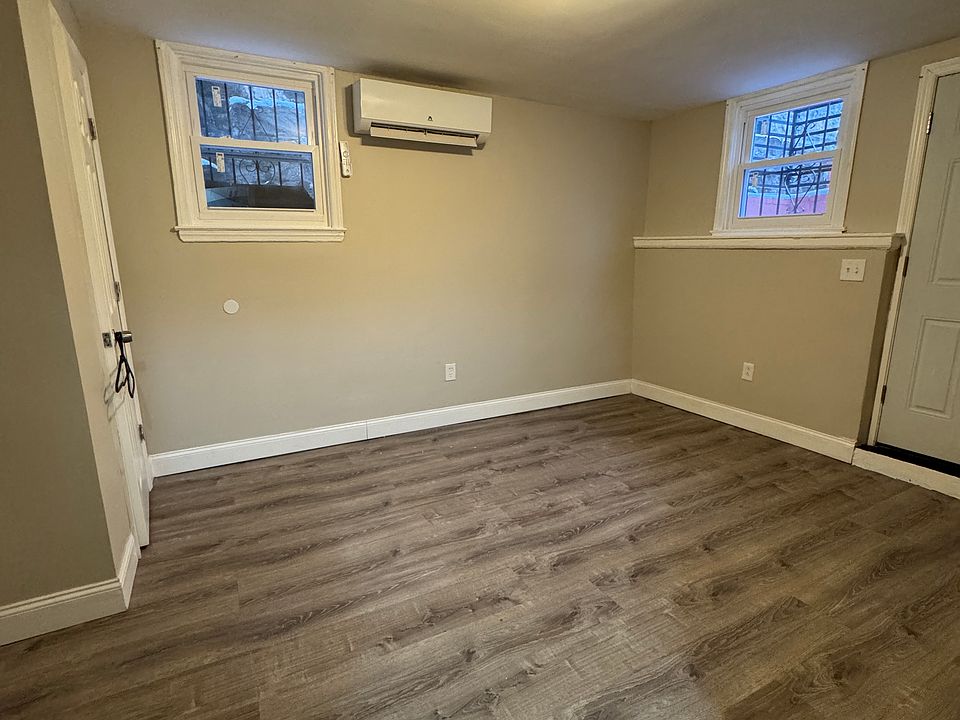 2nd image of 3965 Duryea Ave #3