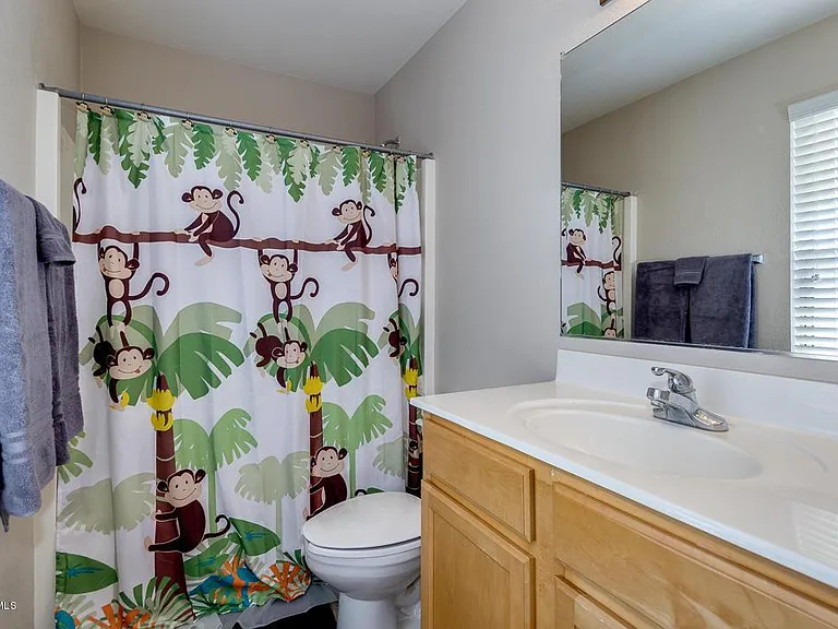 620 E Banelli Pl — Photo 5