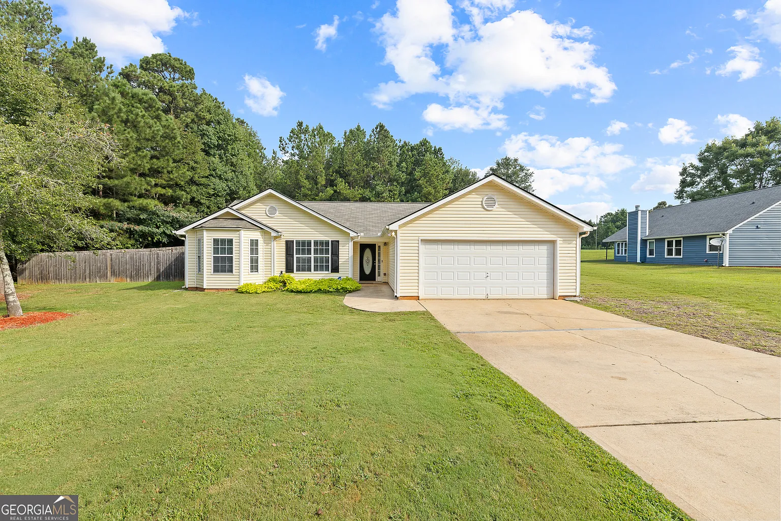 15 Savoy Park Dr photo 1