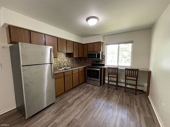 3242 Kitchen