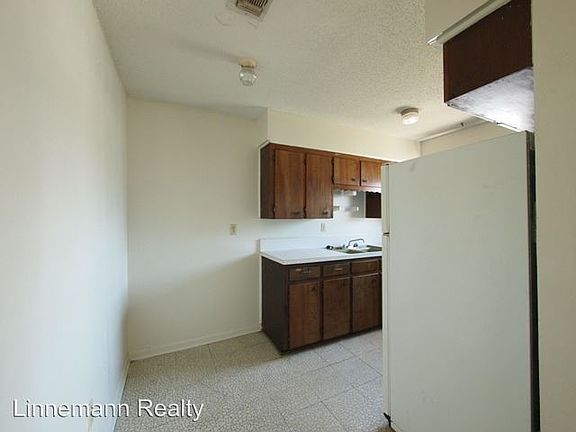 5th image of 624 Sunset Ln #A
