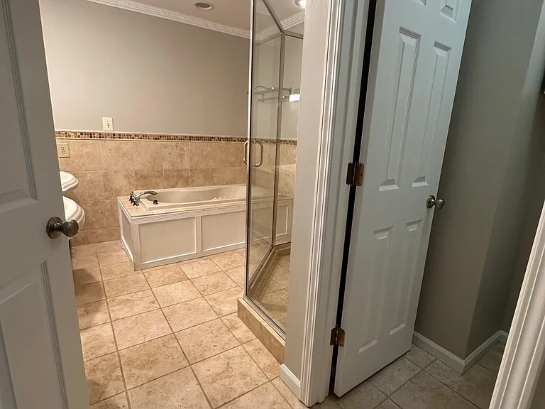 3505 Lakeside Ct — Photo 29