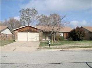 6445 Highview Ter, Watauga, TX 76148