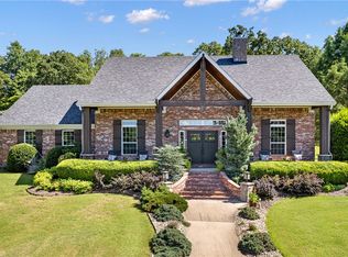 11609 Mountain Spring Dr, Fayetteville, AR 72701