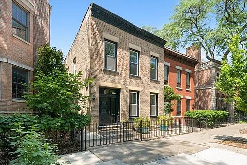 2246 N Magnolia Ave #2R Photo 1