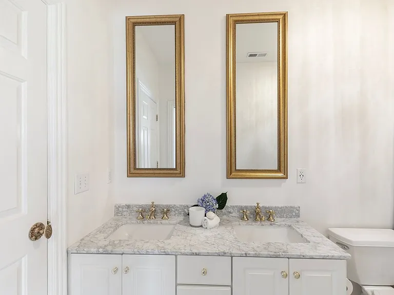 9435 Norwood Dr — Photo 40