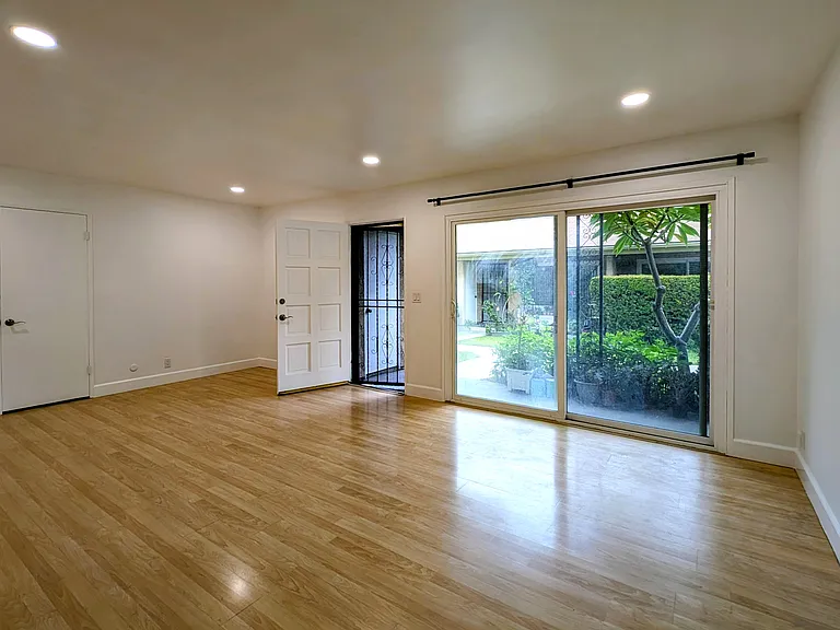 5821 Oak Ave #B — Photo 5