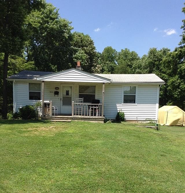 1st image of 602 Edgewood Dr