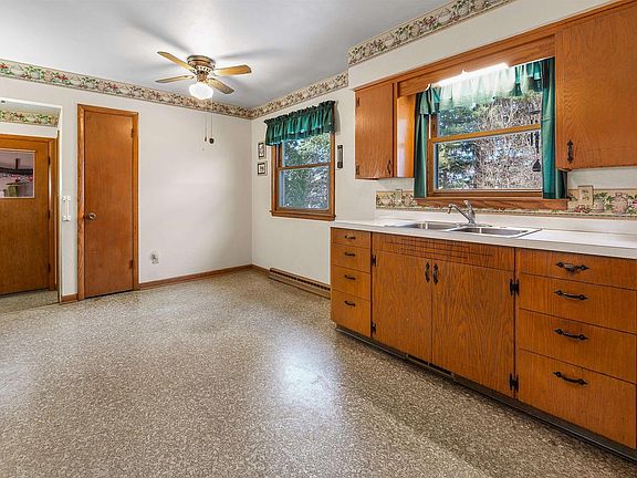 5th image of 104 Cherokee Road