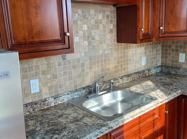 7 Main St, Foxboro, MA