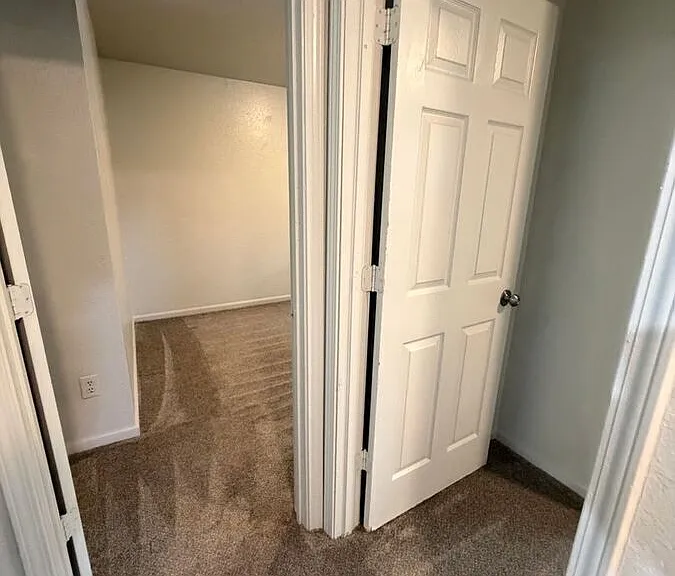 301 E Kansas St — Photo 14