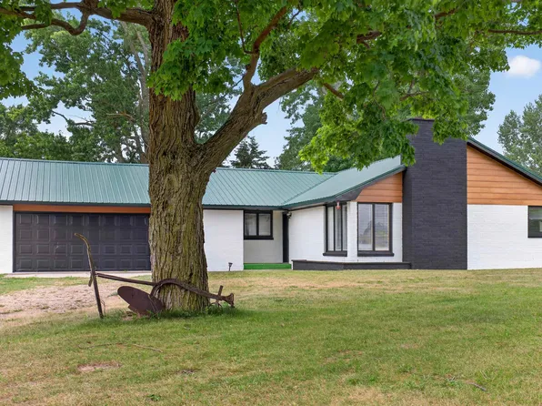 3925 Woods Rd, Gladwin, MI 48624