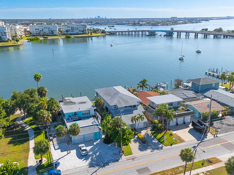 7845 Boca Ciega Dr — Photo 42