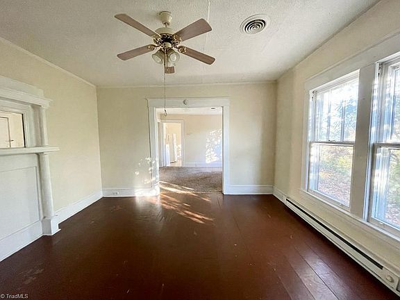 5th image of 902 Haywood St