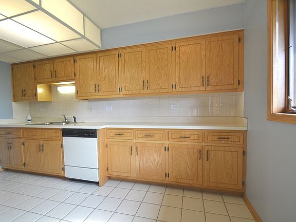 5th image of 10221 Major Ave APT 304