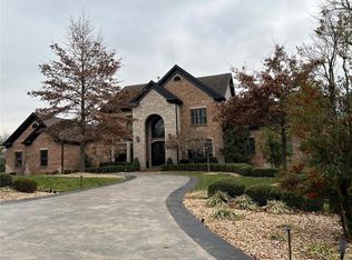 18 Allegro Lake Estates Dr, Saint Louis, MO 63141