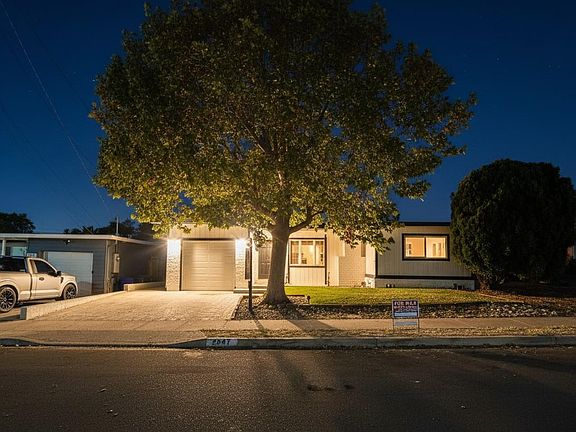 2nd image of 2847 Avon Avenue