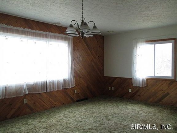 4th image of 5901 Dogwood Ln