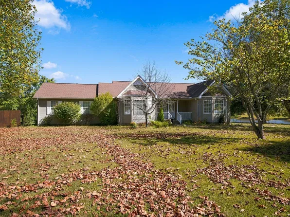 2288 Old Blacktop Rd, Mc Ewen, TN 37101