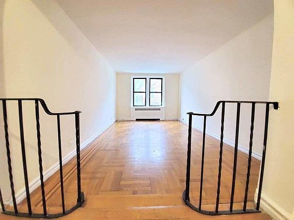 3rd image of 1185 Morris Ave APT 1A