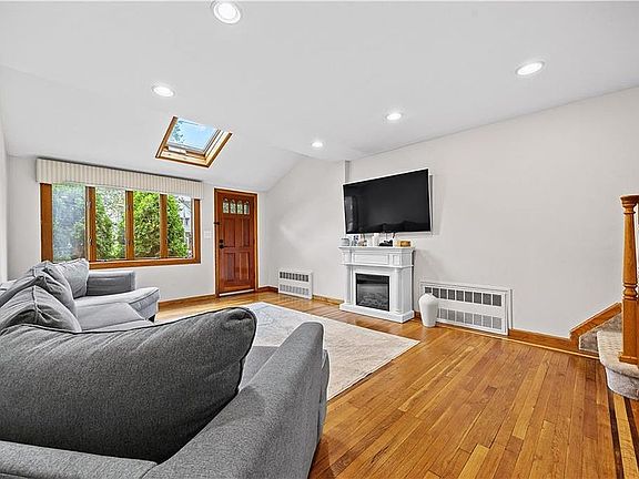 4th image of 3506 Fillmore Ave