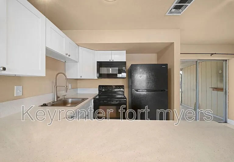 13405 Pine Needle Ln — Photo 10