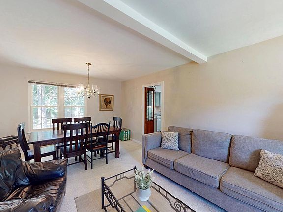 3rd image of 10603 Oxford Ct