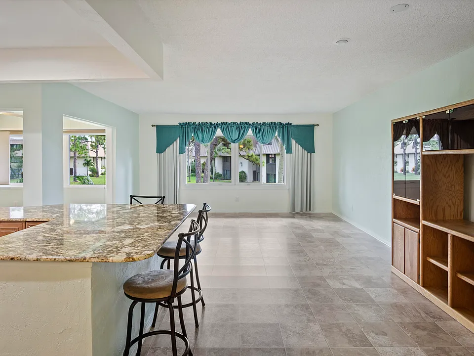 1800 SE Saint Lucie Blvd #9-204