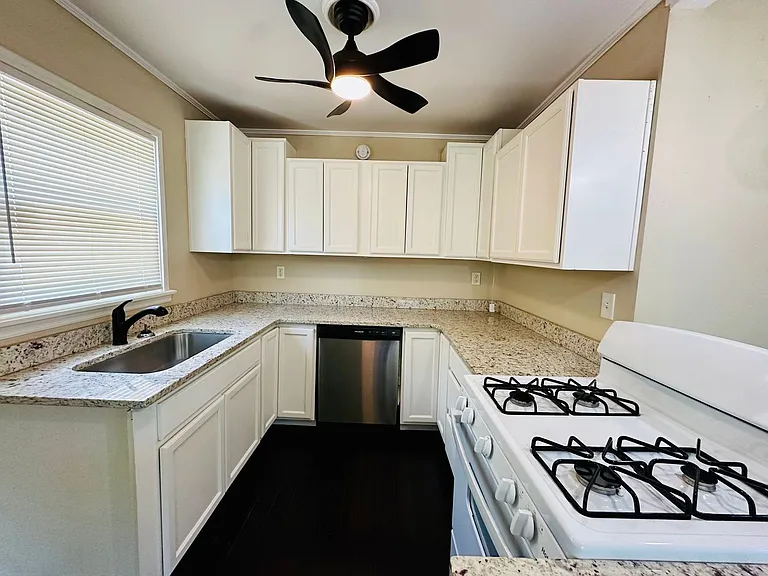 2506 Fureen Dr — Photo 7