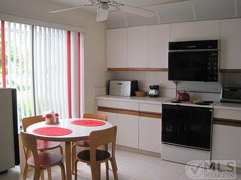 3rd image of 5589 Fairway Park Dr APT 101