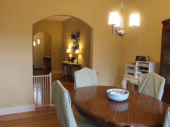 4th image of 203 Cherry St